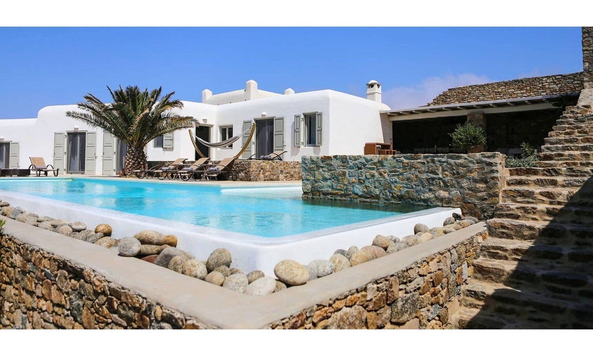 Agios Stefanos Villa | 7 Bed | Villa Bellacqua | Agios Stefanos