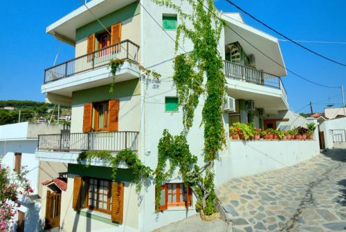 Patitiri Apartment | Anais Studios