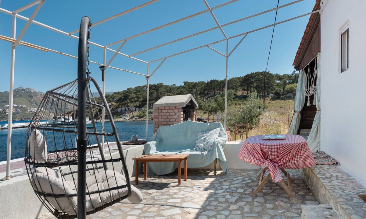 Telendos House | Apartment 'Principessa' with Sea View and Air Conditioning