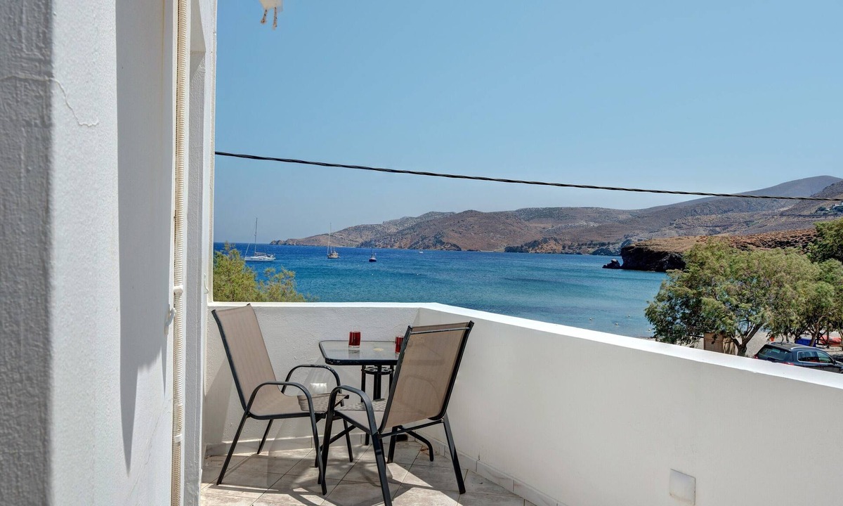 Astypalaia Apartment | Apartment 'Salonikia No 1' with Sea View, Wi-Fi and Air Conditioning