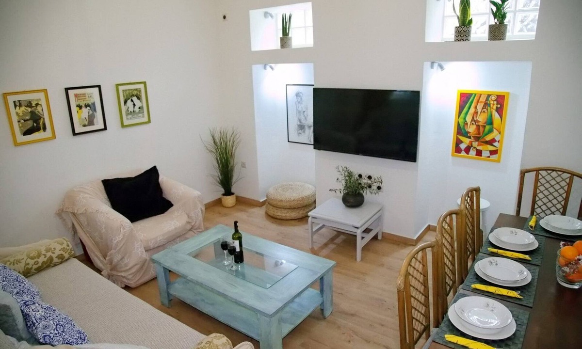 Athens House | Aroura Homes Garden House 2BR/2BA Free Parking
