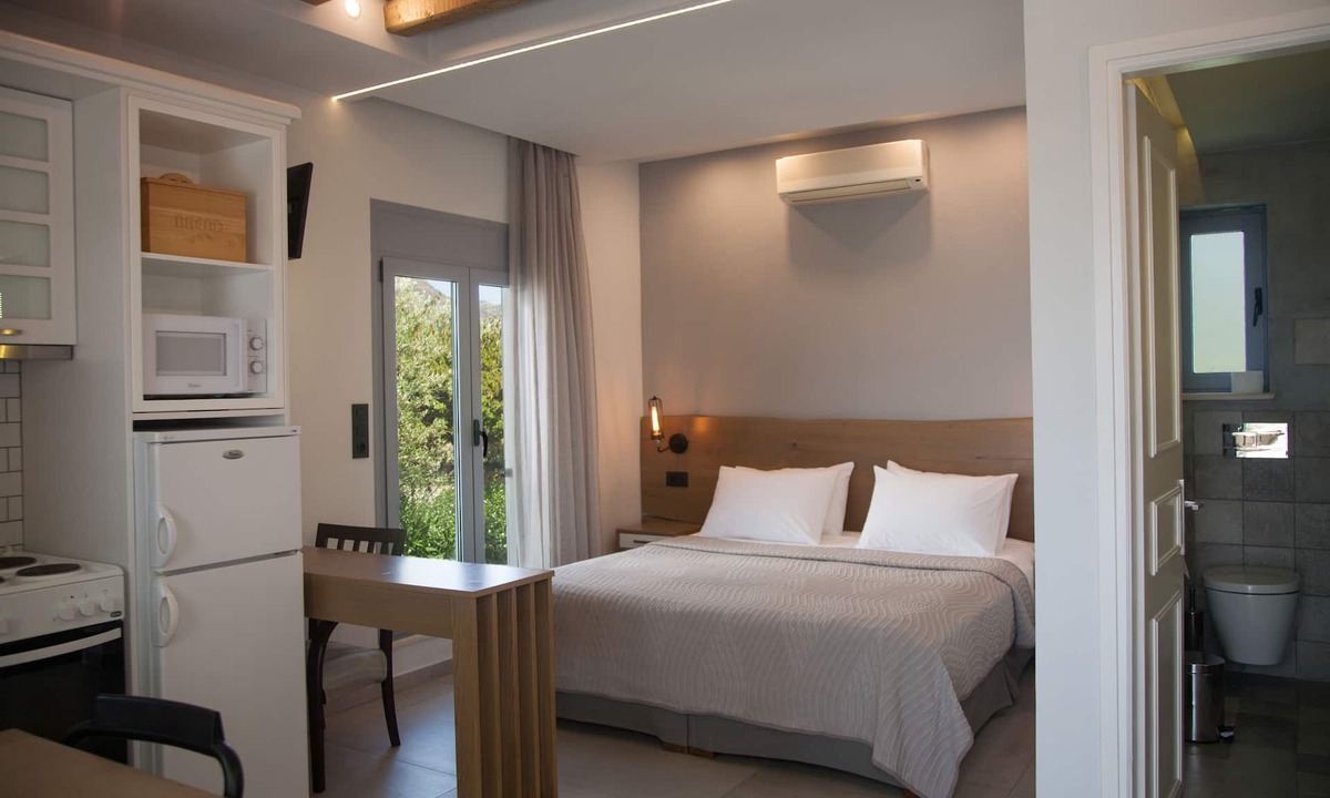 Stavros House | Artemis Village Apartments & Studios