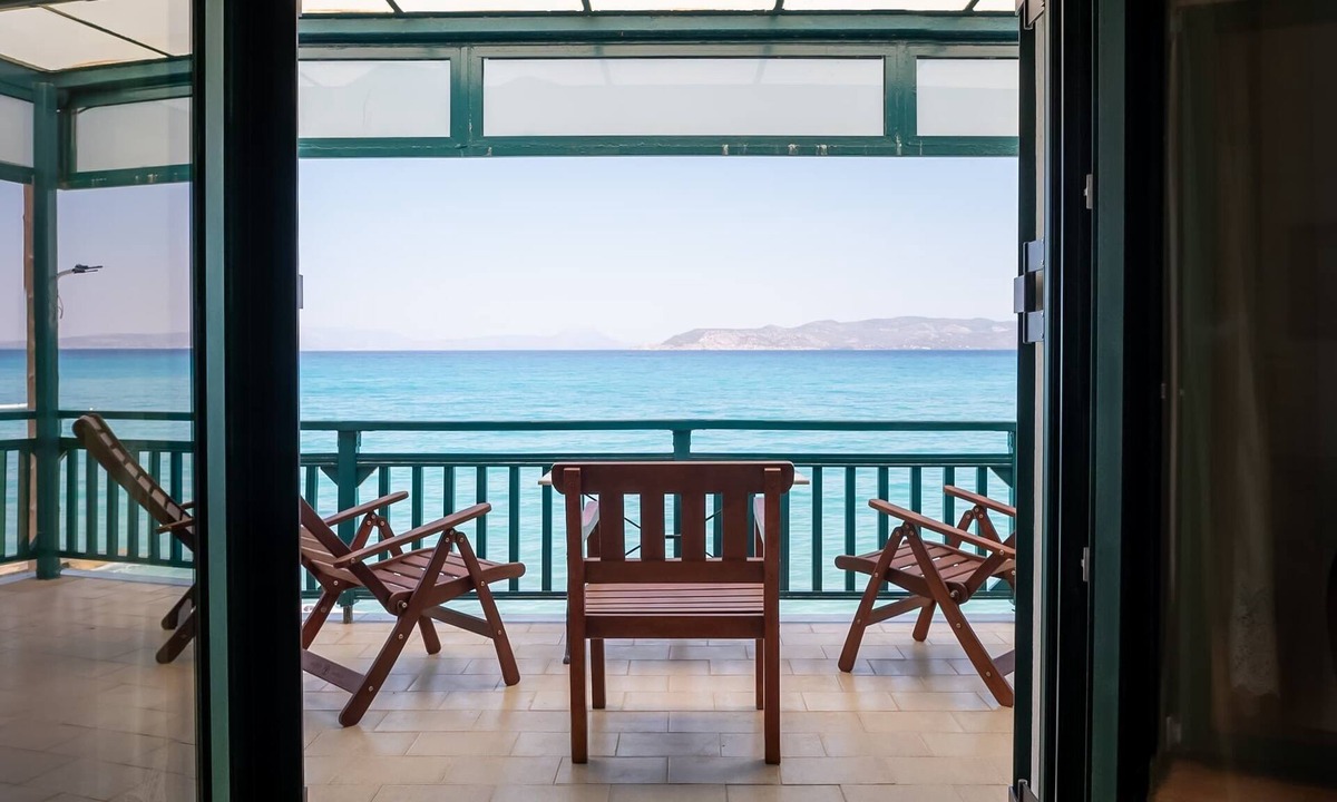 Nerantza House | Beachfront Oasis