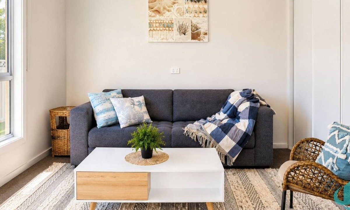 Blacksmiths Apartment | Between the Blue Studio - lake and beach perfection!