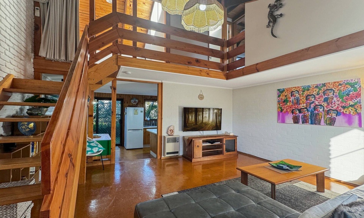 Broulee Apartment | 'Broulee Break' -2-Bed Beach House with Games Room