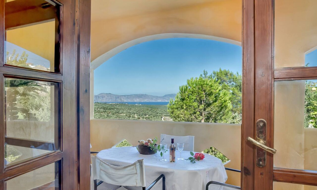 Episkopi House | Charming cottage with a unique view