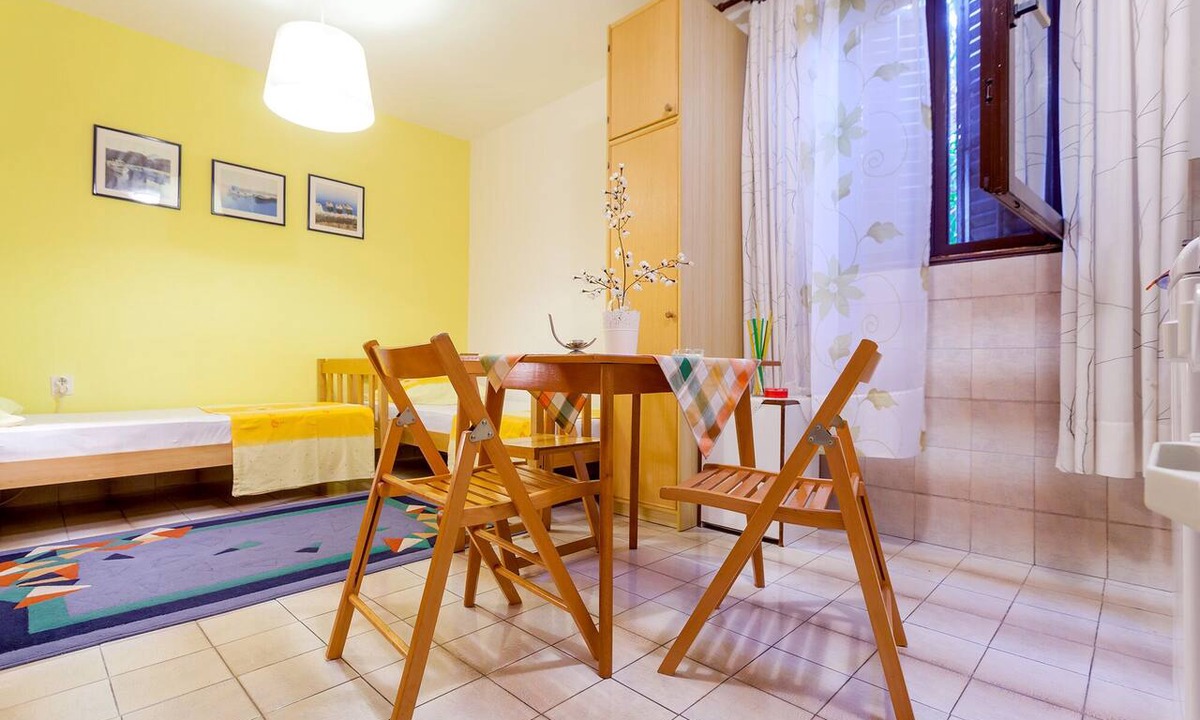 Split Apartment | Charming studio apartment in top location