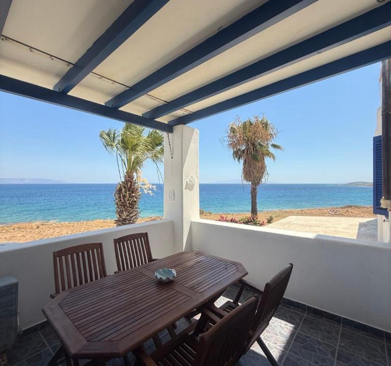 Logaras Apartment | Coral Nest