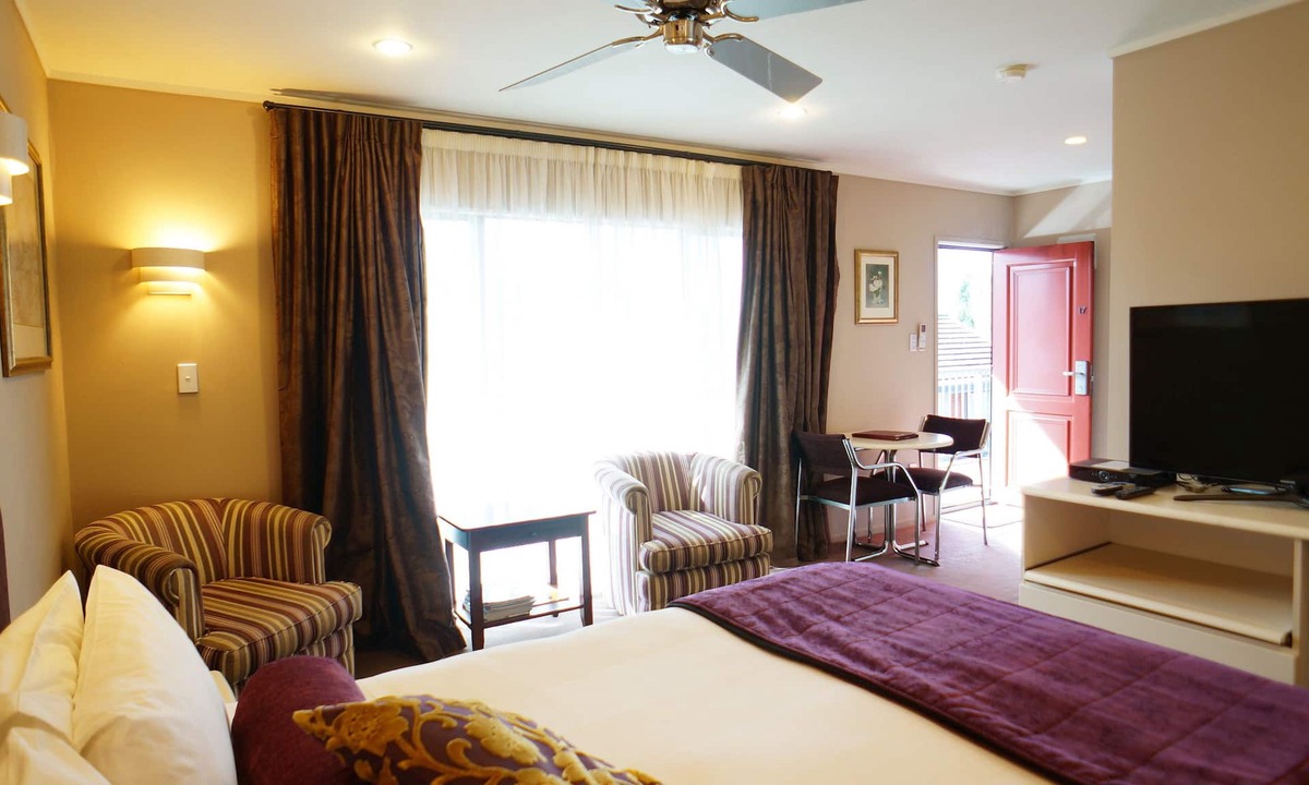 Epsom Hotel | Cornwall Park Motor Inn
