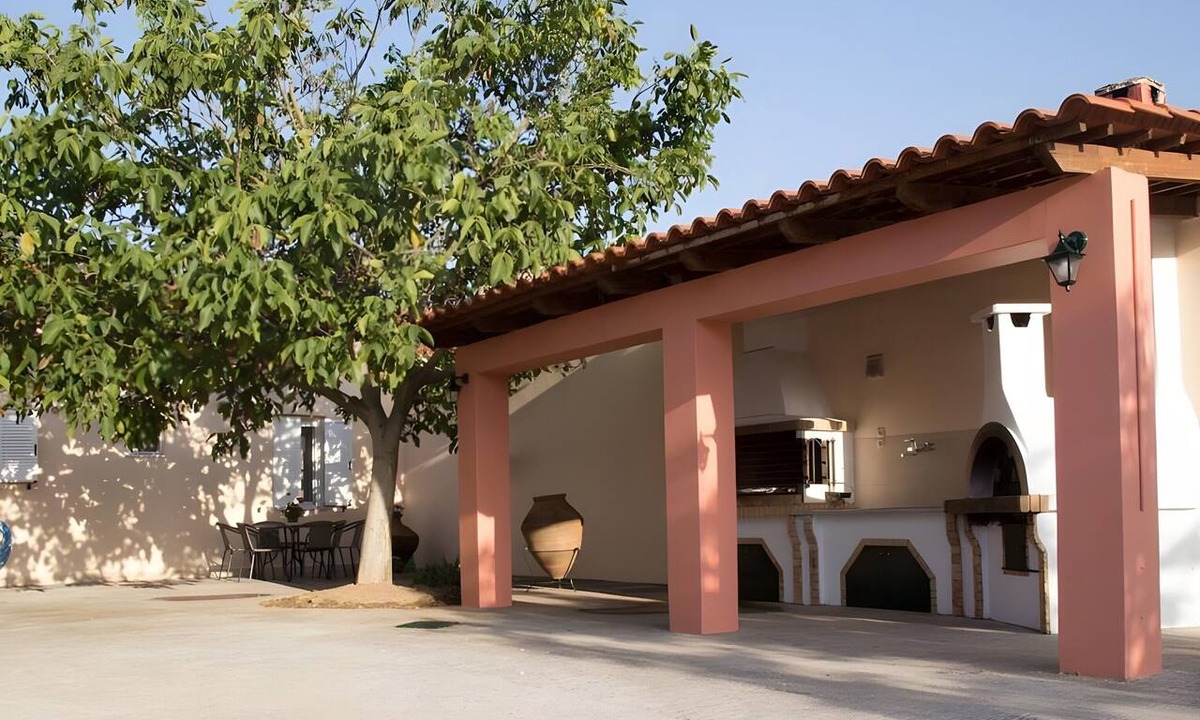 Kymi-Aliveri House | Country House 'Evoia Village House' with Mountain View, Wi-Fi and Air Conditioning