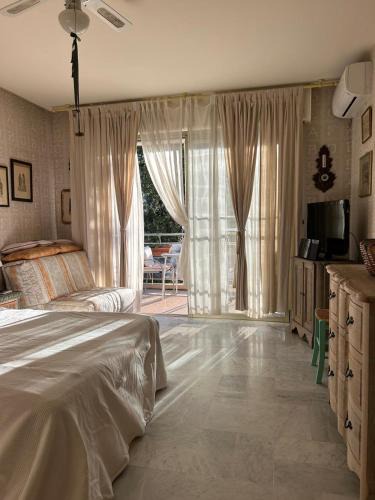 Cannes Apartment | Cozy Cannes Studio - 12 Min Walk To The Beach - Free Parking