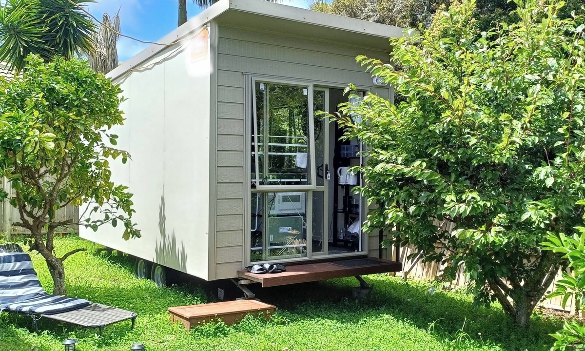 Glen Eden House | Cozy self contained cabin (Please note the listing is just for the cabin)