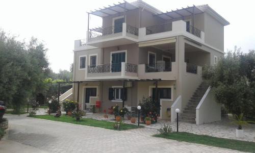 Kavallos Apartment | Danai