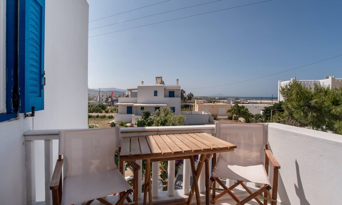 Mikri Vigla Apartment | Deluxe Triple Apartment on the 1st Floor