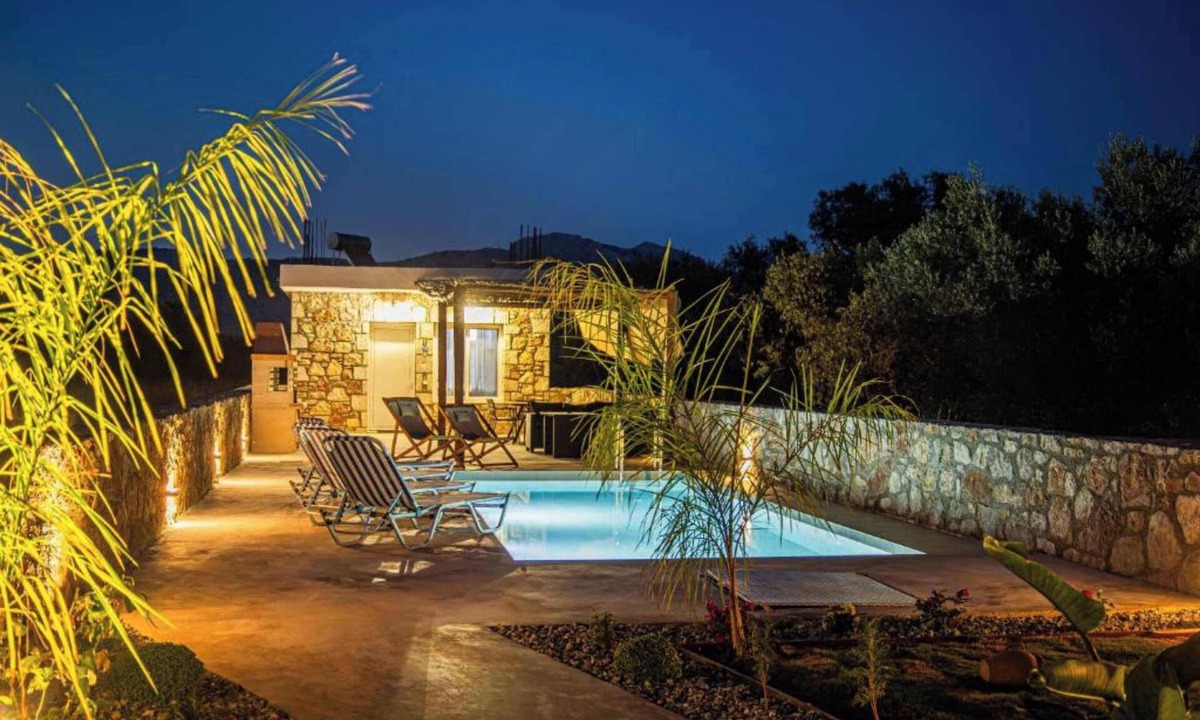 Haraki Villa | Dreamy Charaki 2 Bd Villa with Private Pool