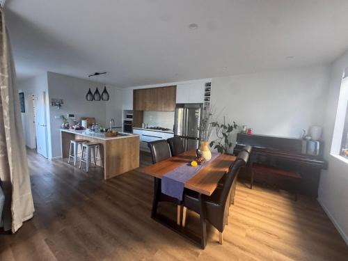 Eastern Beach Villa | Duo Duo