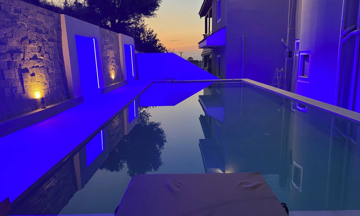 Petaloudes Apartment | ✨ Erato Superior Suite: Your Modern Oasis 🏛️