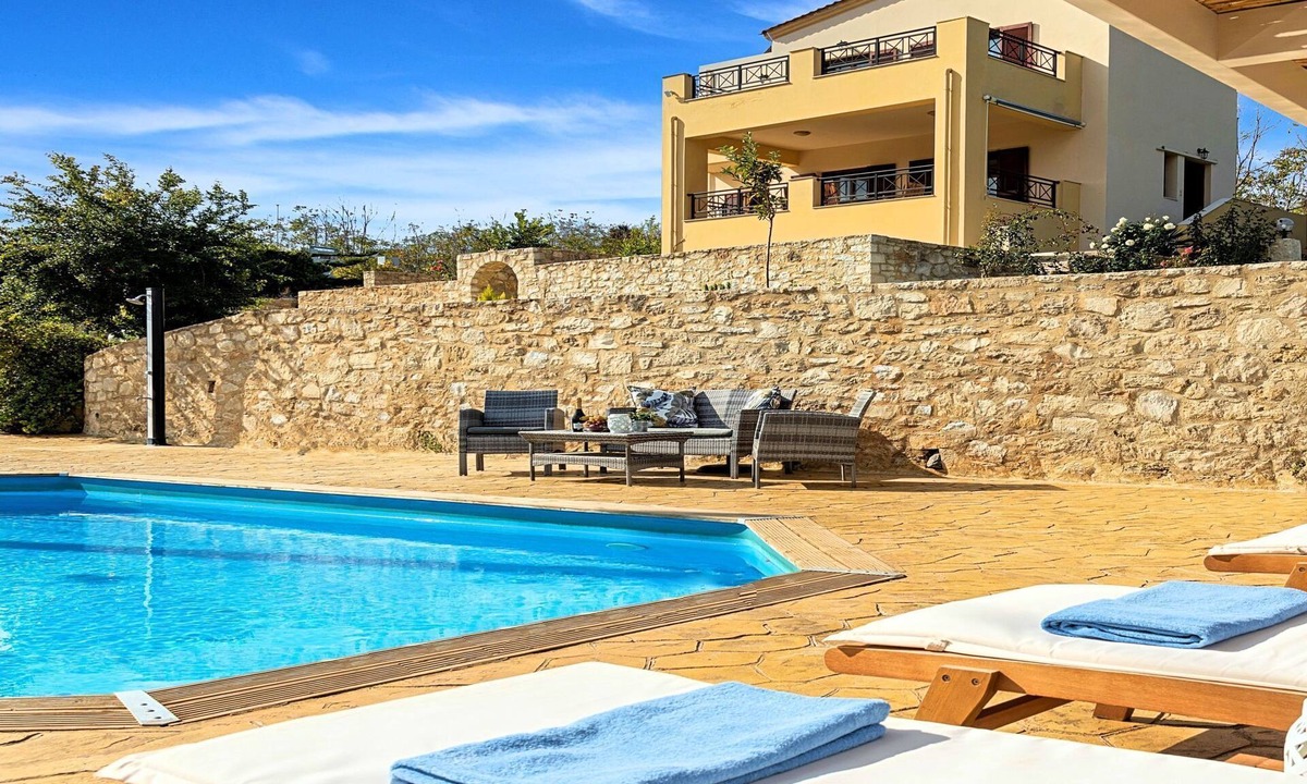 Episkopi House | für 16 Personen in Episkopi, Kreta (West-Kreta) by Interhome