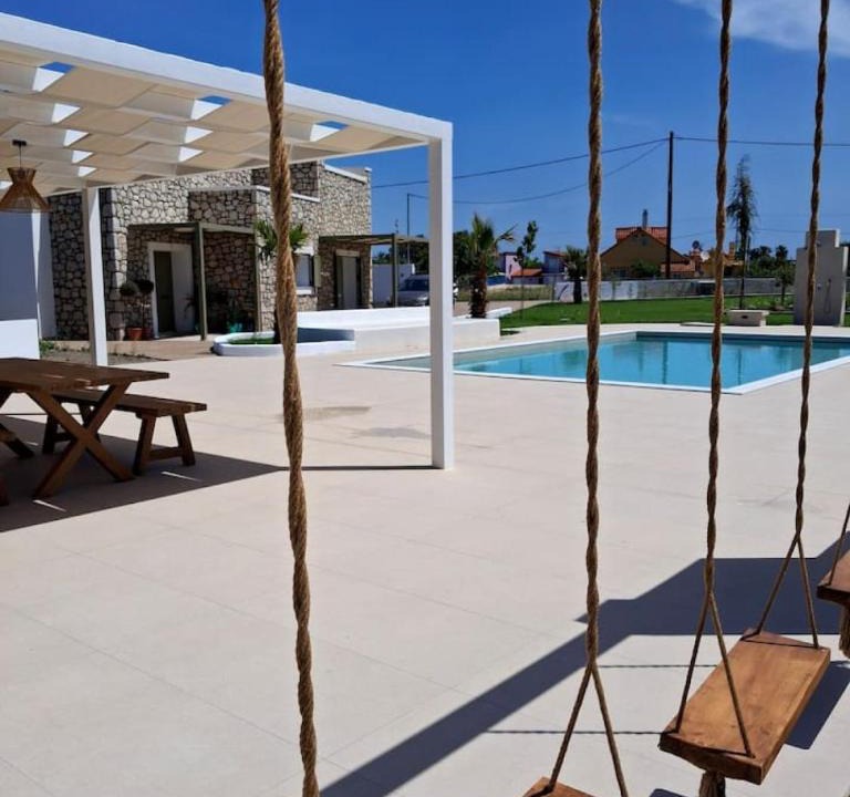 Fanes House | Fanes Breeze Lodges - Lodge Olive