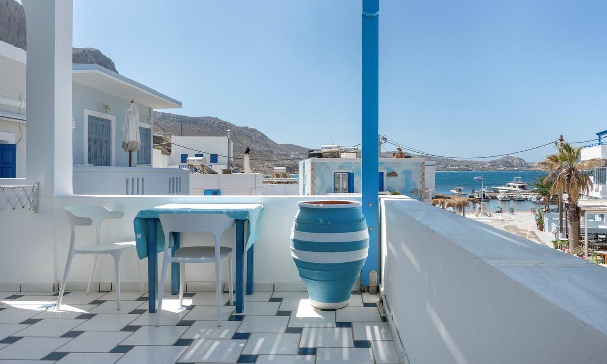 Finiki Apartment | Giavasi Seaside 1 Country House with Sea View and Balcony
