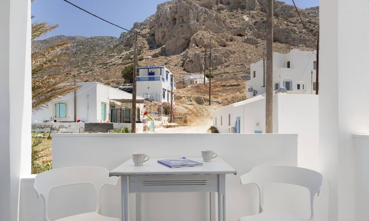 Finiki Apartment | Giavasi seaside finiki 3 Apartment with Sea View, Wi-Fi, and Air Conditioning