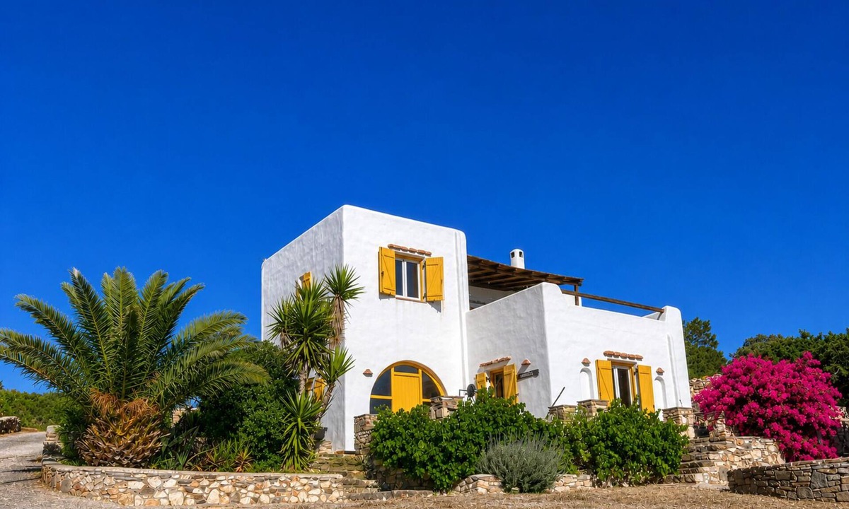 Paros House | Hilltop Home Sea Views & Terrace Dining near Aliki