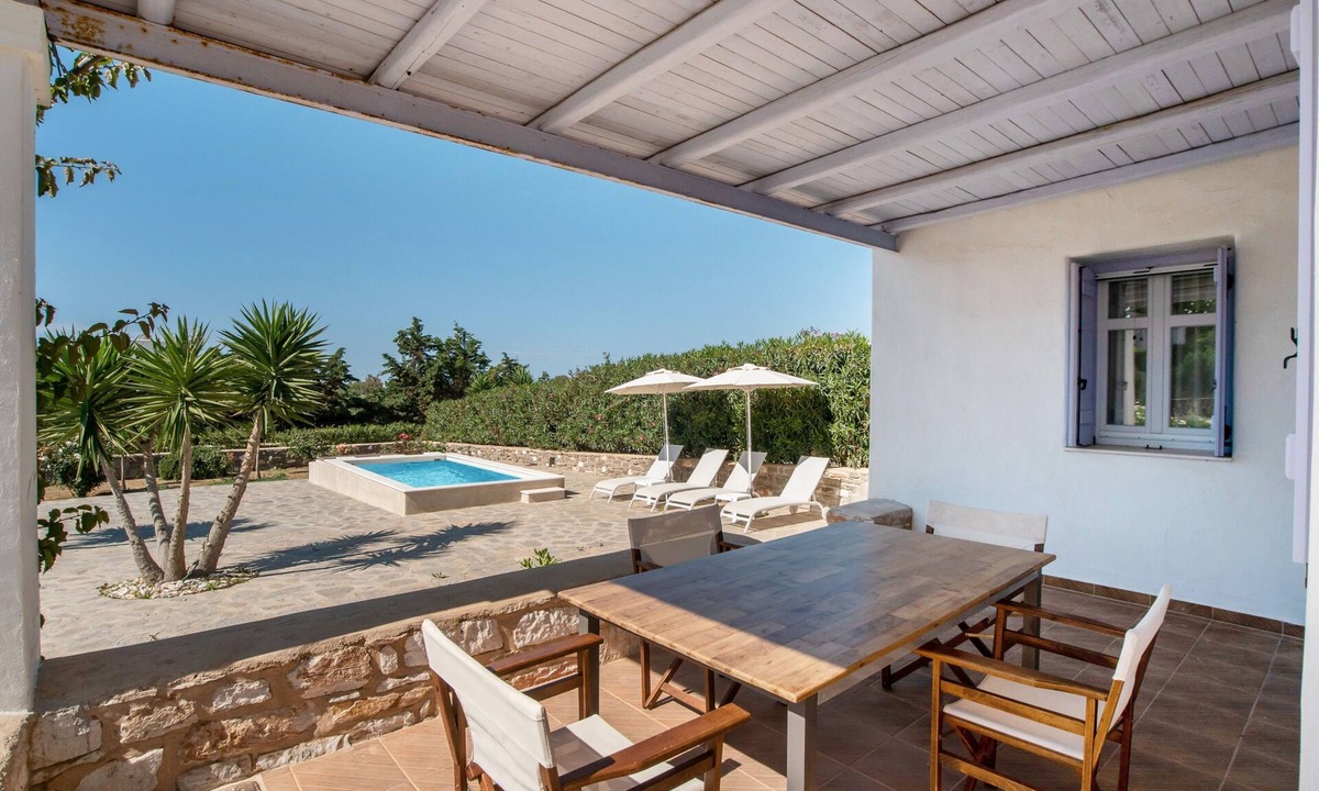 Chrissi Akti House | Holiday Home 'Blue Xenia' with Sea View, Wi-Fi and Air Conditioning