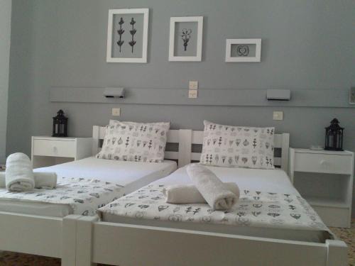 Parikia Hotel | Icarus Rooms