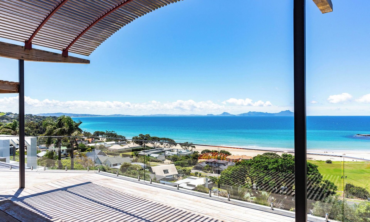Langs Beach House | Langscape - Langs Beach Holiday Home