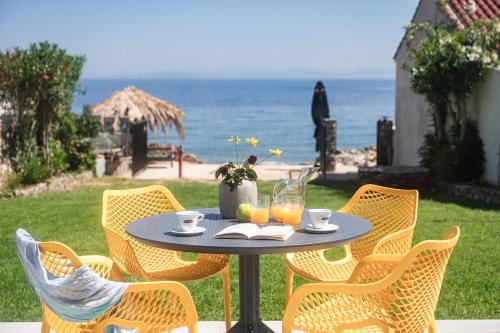 Samos House | Livadaki Elegant Seaside Apartment