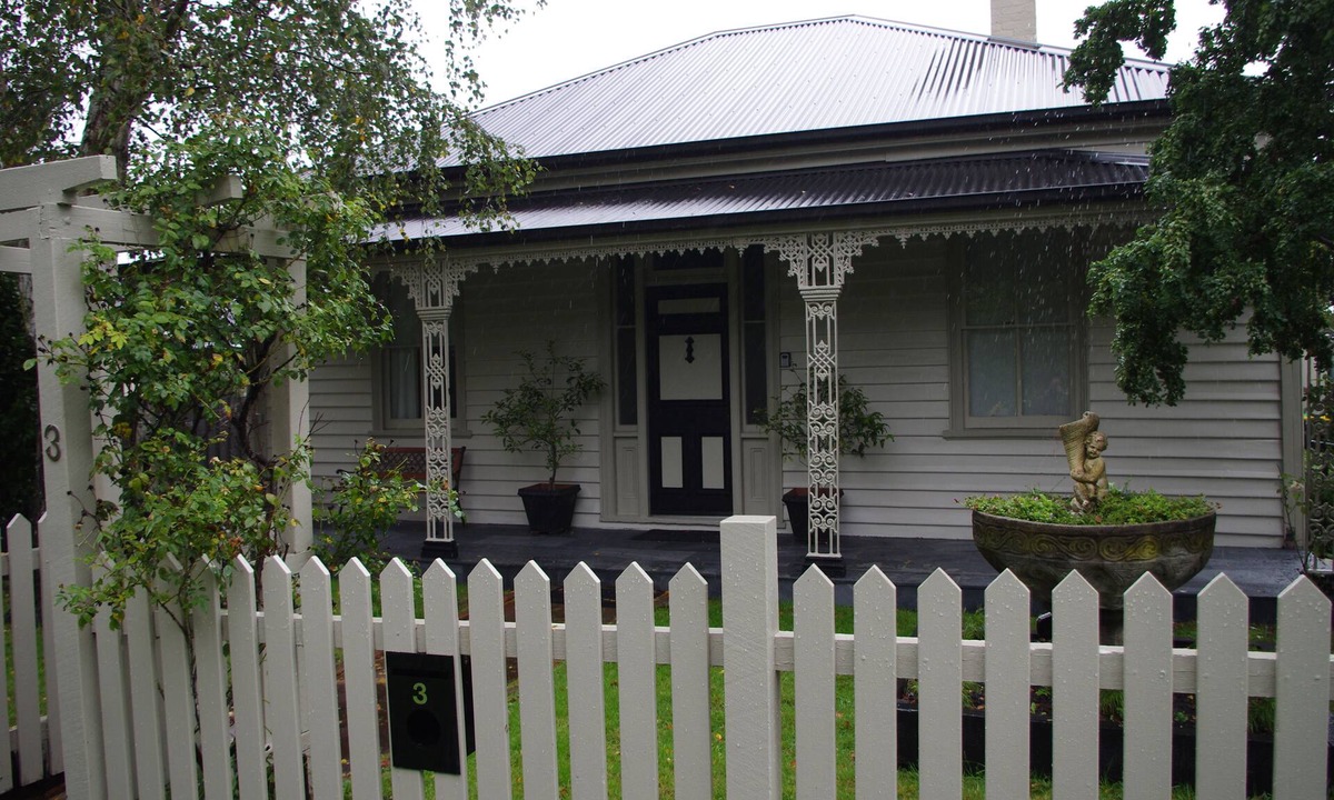 Mittagong House | Luxury Heritage Cottage In The Heart Of Town