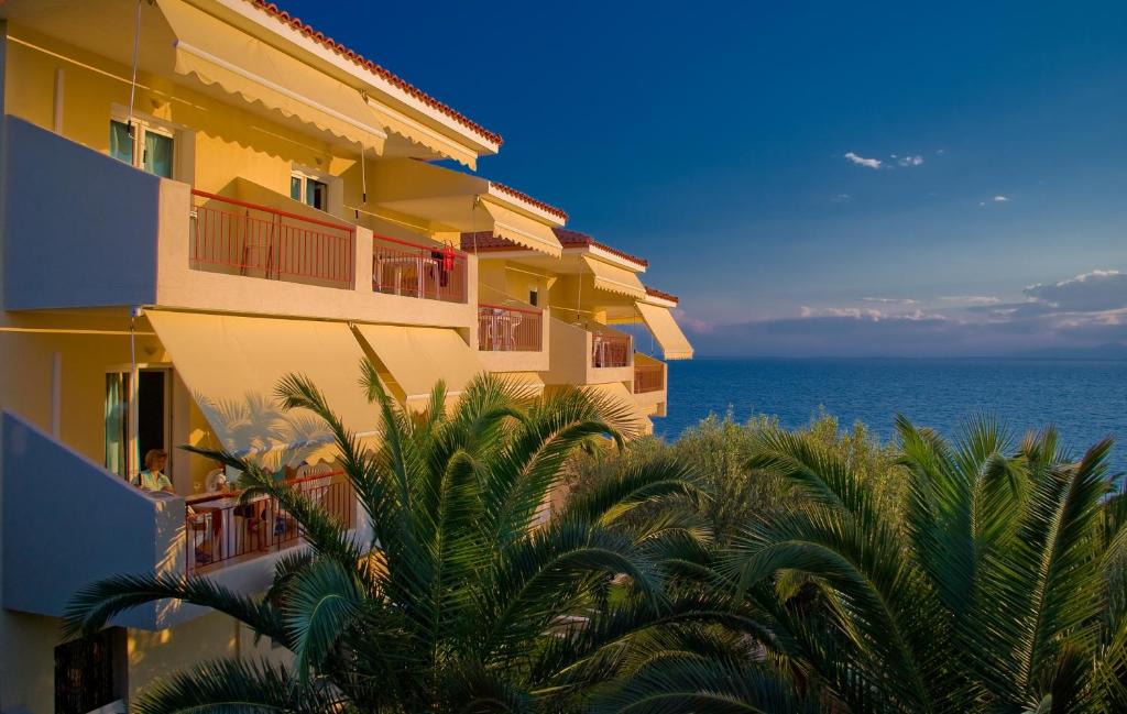 Gerakini Apartment | Maistrali Beach Studios