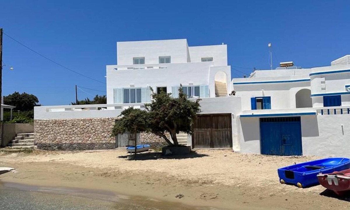 Apollonia Apartment | Milos Aquabliss Beachfront Villa