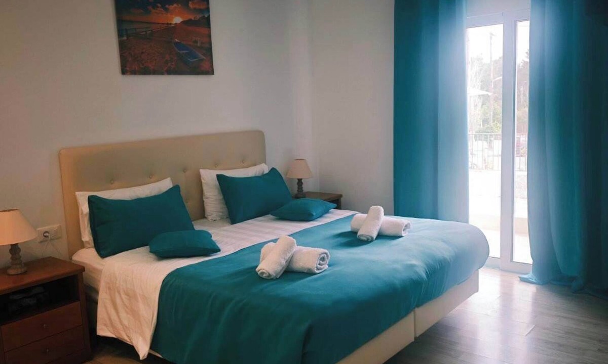 Ixia Apartment | Modern Rhodes Patio House near Old Town & Hospital
