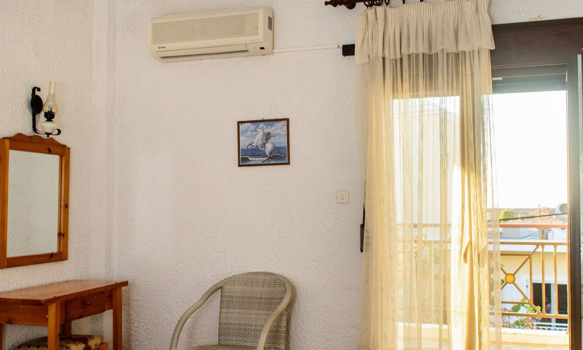 Karlovassi Hotel | Nepheli