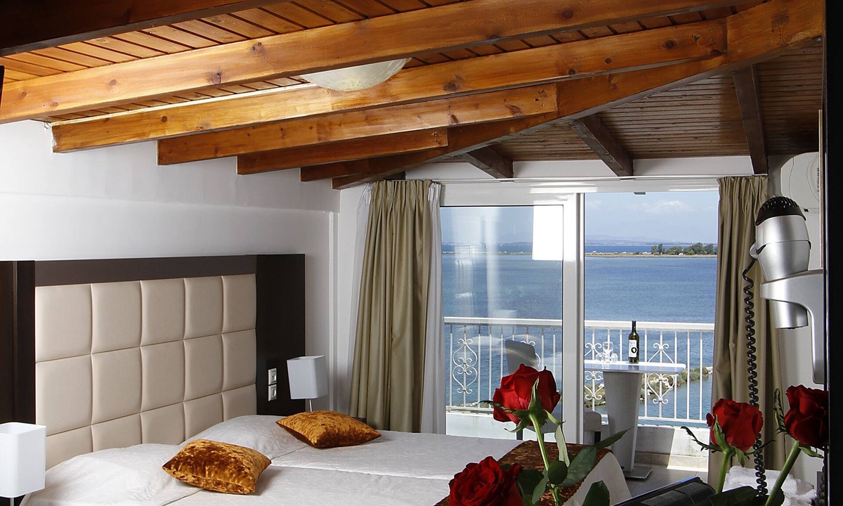 Lefkada Town Hotel | Nirikos Hotel