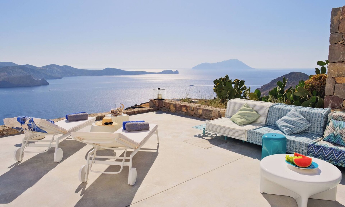 Plaka Apartment | Odyssey Rock