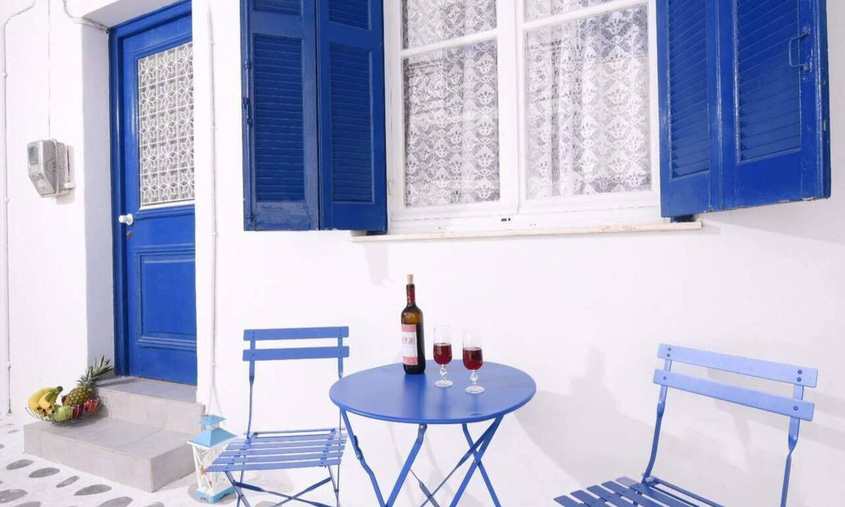 Parikia House | Old Town Traditional House