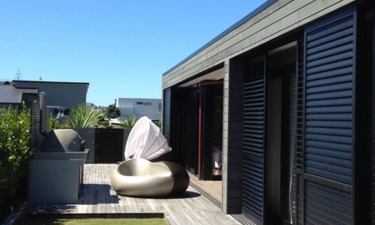 Omaha House | OMAHA BEACH- Relax and Retreat
