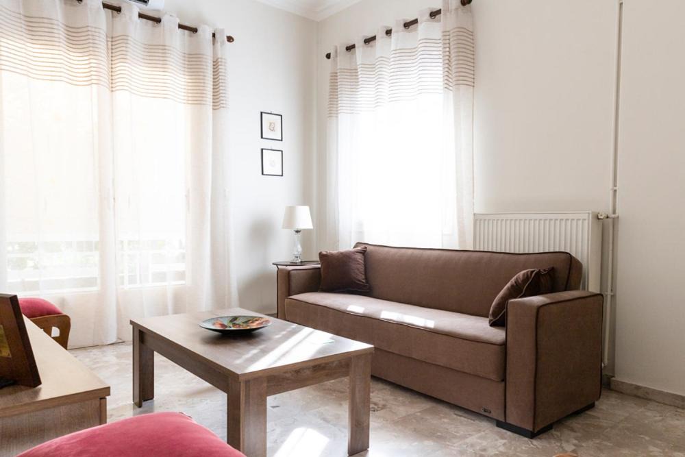 Kiato Apartment | PANOS HOUSE