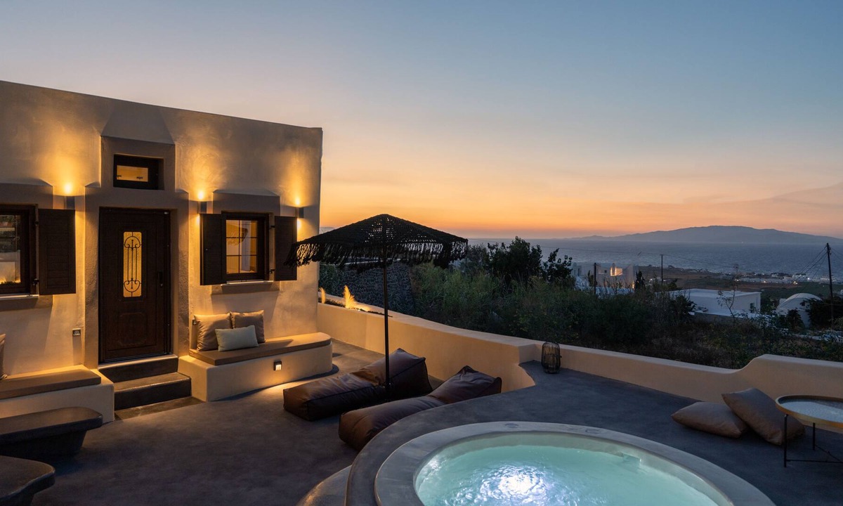 Finikia Villa | Private Villa in Finikia with Jacuzzi