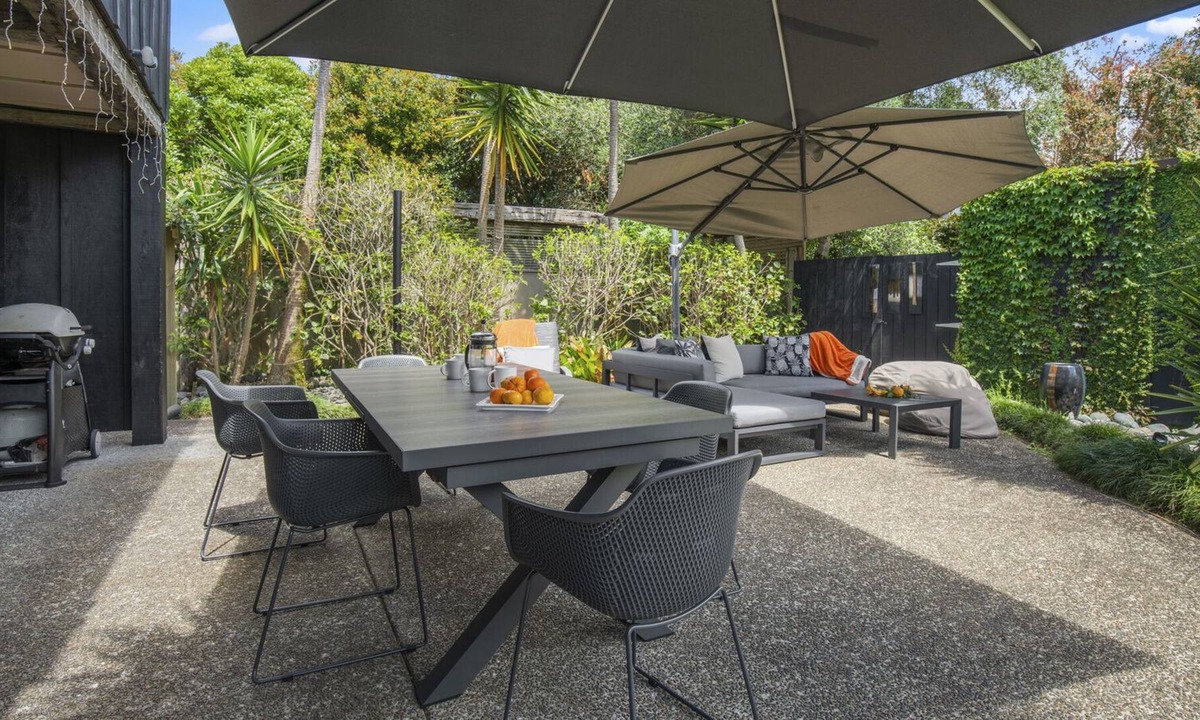 Point Wells House | Relaxing Tropical Retreat - Point Wells Holiday Home