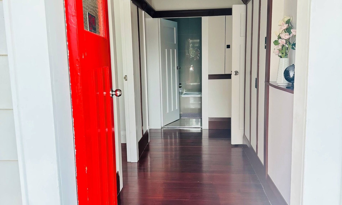 Mount Roskill House | Spacious 5 Bedrooms Fully Fenced house in Auckland