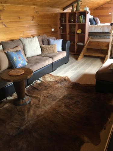 Rydal Apartment | Springmead Rustic Cabin