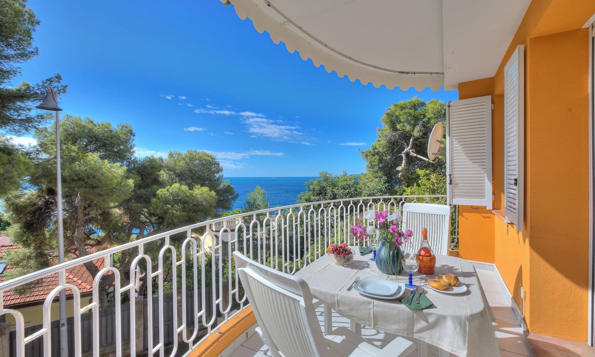 Cap d'Ail Apartment | Studio Azur with Sea View Terrace, Cap D'ail, France