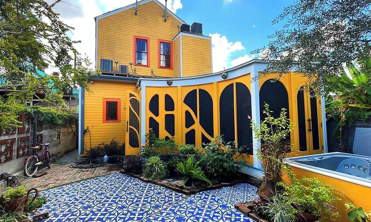 Bywater House | Stunning Converted Victorian Church: Garden, HotTub, 4-bedroom, WiFi, AC