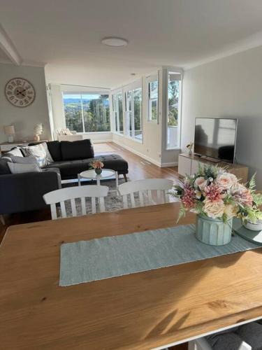 Shellharbour House | Sunny Rose