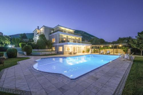 Kropia Villa | Supreme and Classy Pool Residence