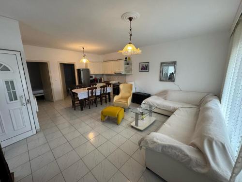 Nea Iraklitsa Apartment | Takis Apartment