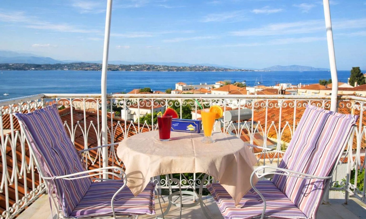 Agii Anargiri Condo | Thalassa, Return To Timeless Spetses